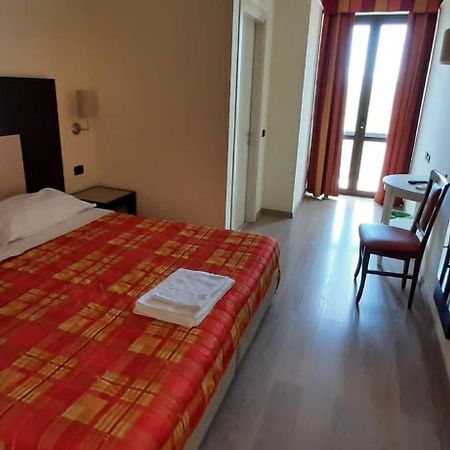 Dades Hotel Castelluccio dei Sauri Exterior foto